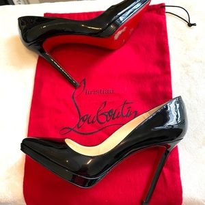 Authentic Christian Louboutin Pump